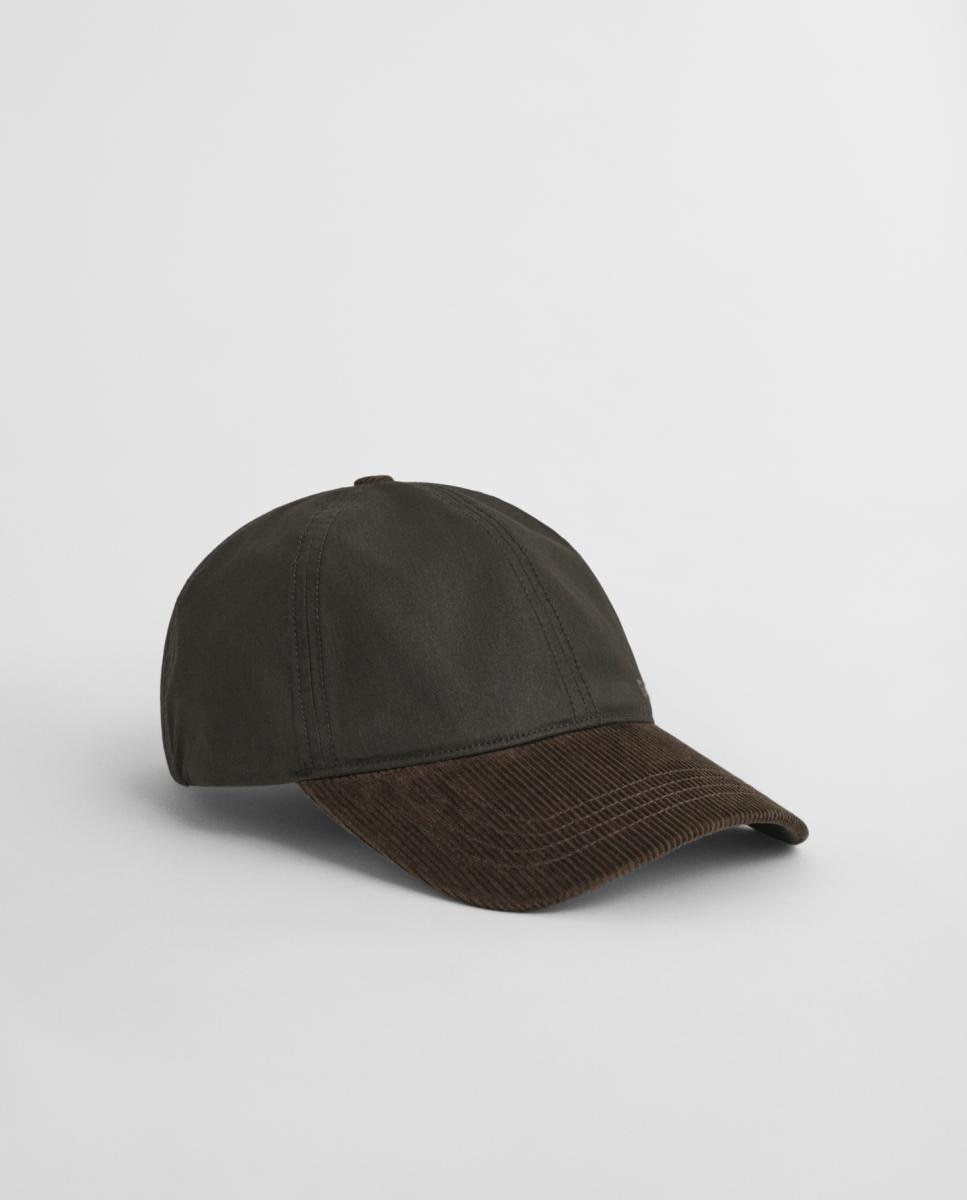 Imagen 0 de Gorra unisex de mezcla de algodón con recubrimiento encerado, visera de pana en contraste, letras bordadas y ajuste trasero regulable con hebilla.