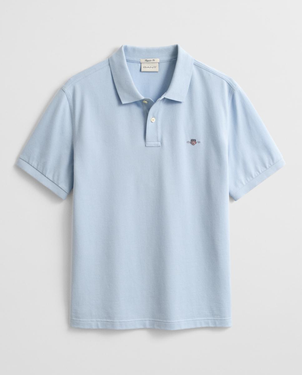 Imagen 0 de Polo de hombre en piqué de algodón con corte regular y bordado pequeño en el pecho.