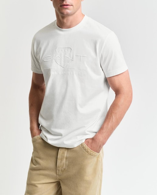 Imagen 0 de Esta camiseta de cuello redondo, confeccionada en 100 % algodón, es una prenda clásica para el día a día.