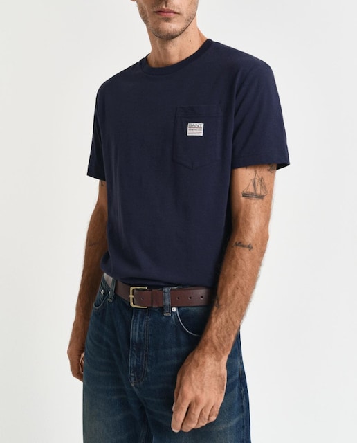 Imagen 0 de Camiseta de hombre de algodón orgánico con logo bordado y manga corta.