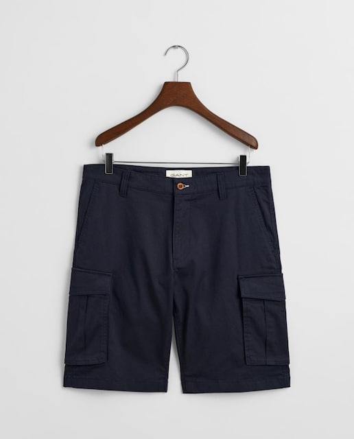 Imagen 0 de Pantalones cortos cargo de hombre en algodón elástico con corte relajado y diseño funcional.