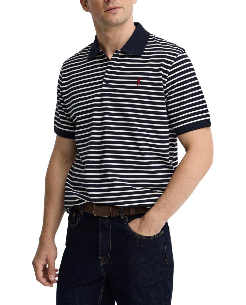 Imagen 0 de Polo de hombre de manga corta con corte regular que resalta por su diseño a rayas