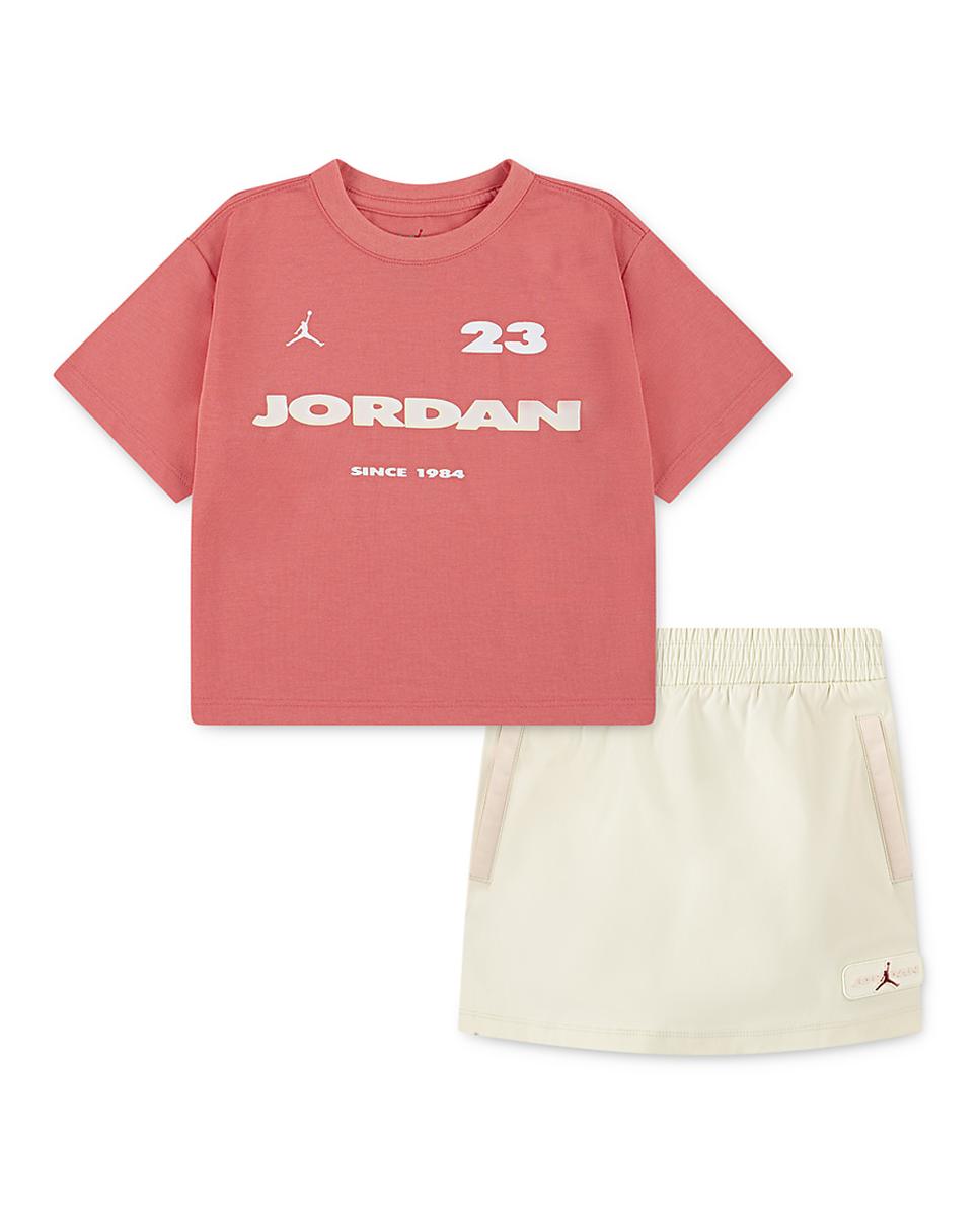 Imagen 0 de Conjunto deportivo corto para niña. Comodo y acogedor