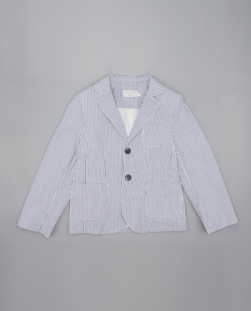 Imagen 0 de Blazer de rayas . Con tres bolsillos exteriores, botones en los puños y el centro.