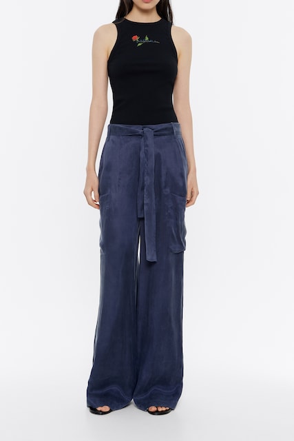 Imagen 0 de Pantalón carrot azul lavado de mujer