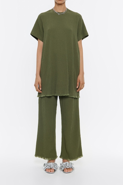 Imagen 0 de Pantalón recto desflecado de mujer