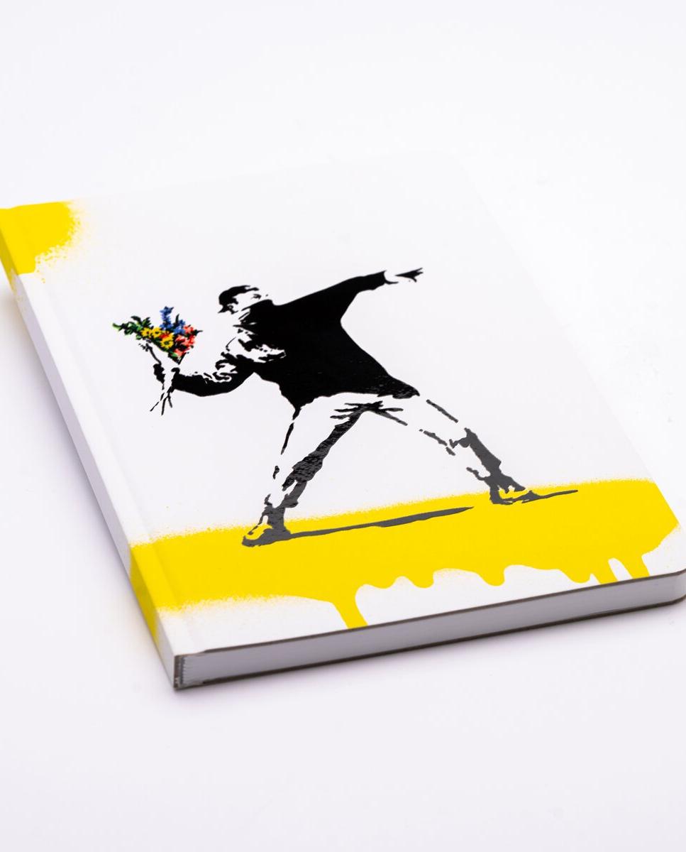 Imagen 0 de Libreta A5 papel piedra rayada 120 gramos edición especial limitada Banksy dibujo en globos Pininfarina Segno negro