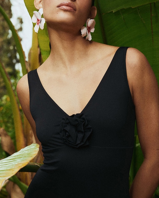 Imagen 0 de Bañador liso flor