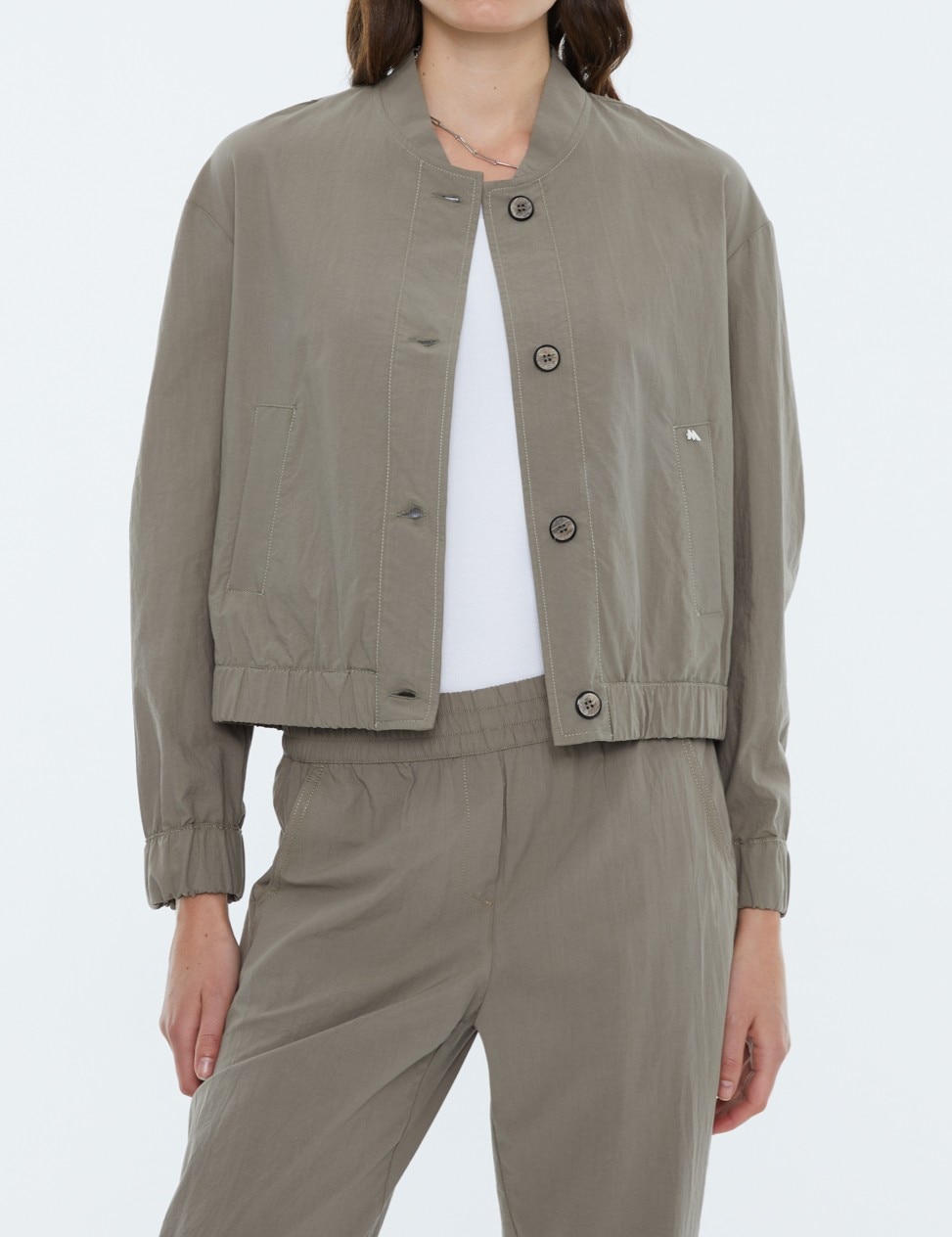 Imagen 0 de Chaqueta de mujer tipo bomber
