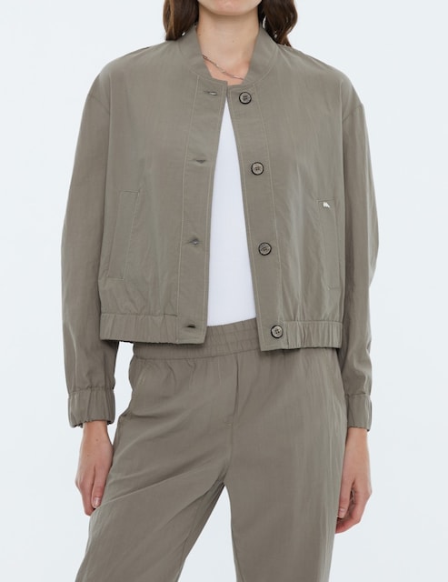 Imagen 0 de Chaqueta de mujer tipo bomber