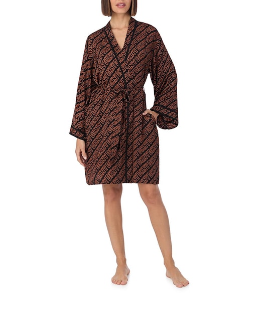 Imagen 0 de Bata de mujer corta