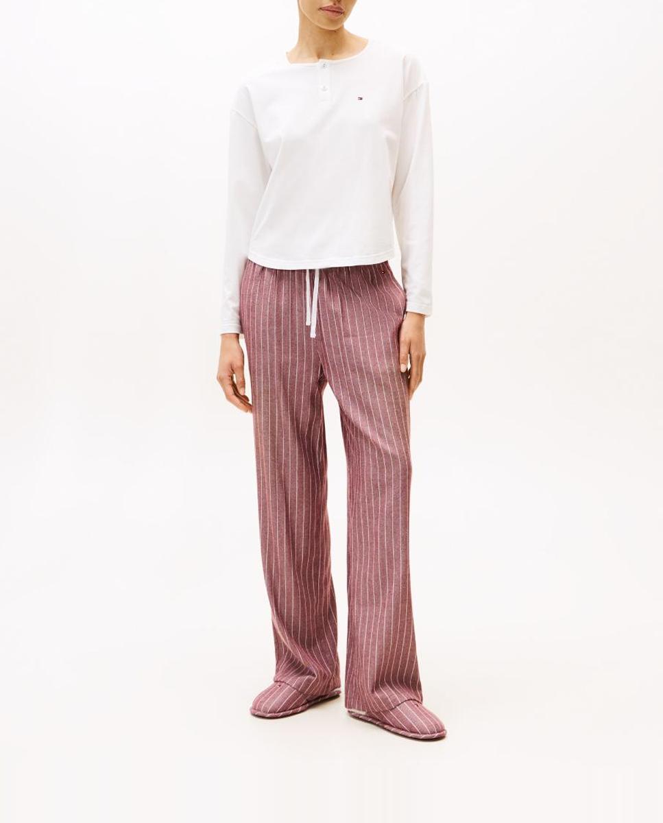 Imagen 0 de Set de pijama con pantalón de rayas y pantuflas a juego