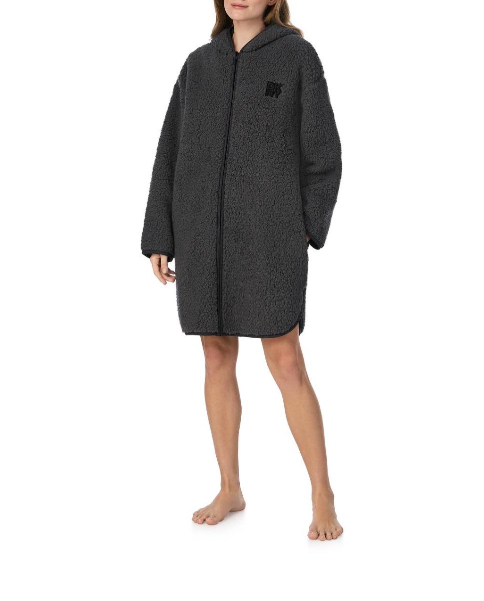 Imagen 0 de Bata de mujer con cremallera