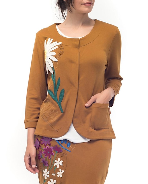 Imagen 0 de Chaqueta de mujer con mangas tres cuartos y escote redondo