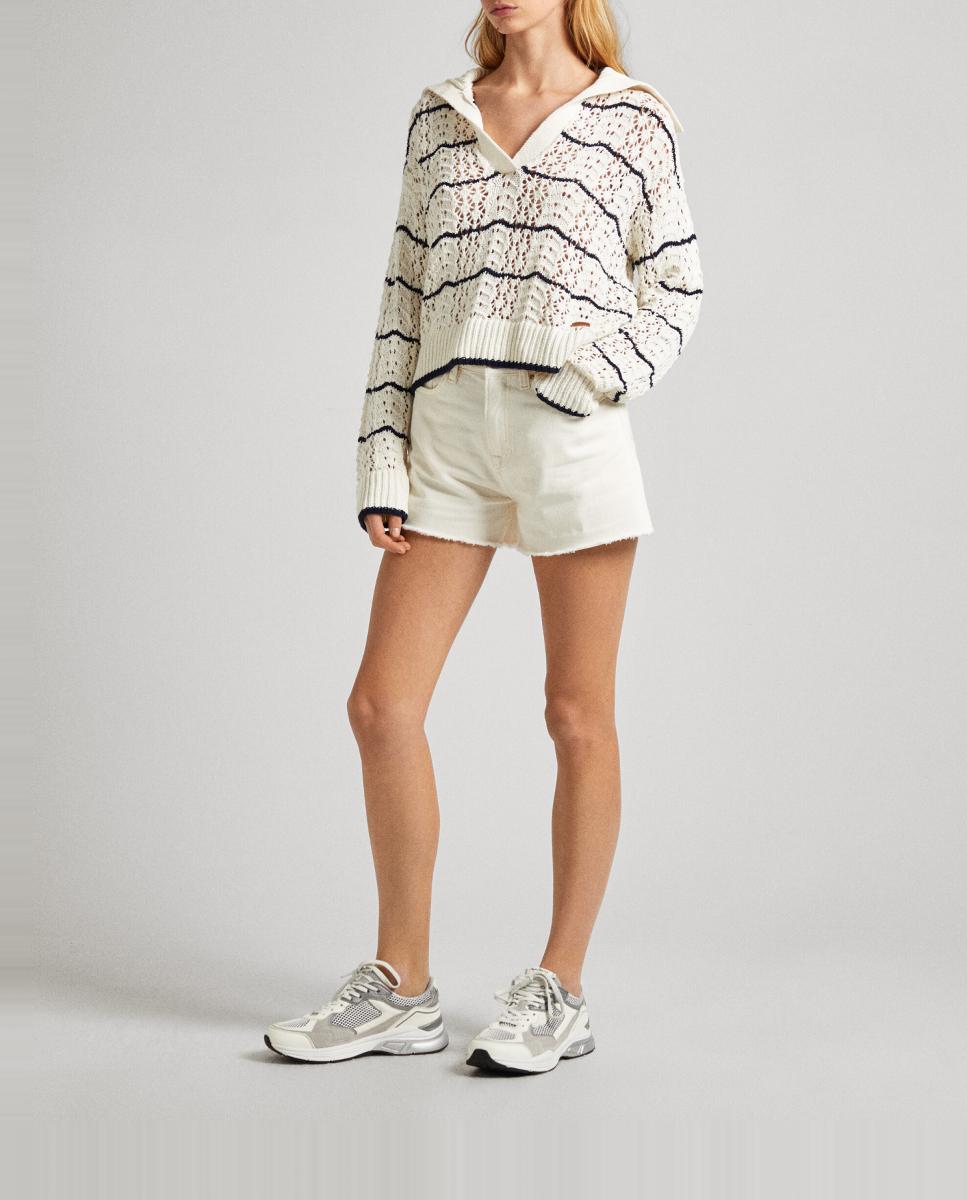 Imagen 0 de Shorts vaqueros de mujer corte A con bajo deshilachado
