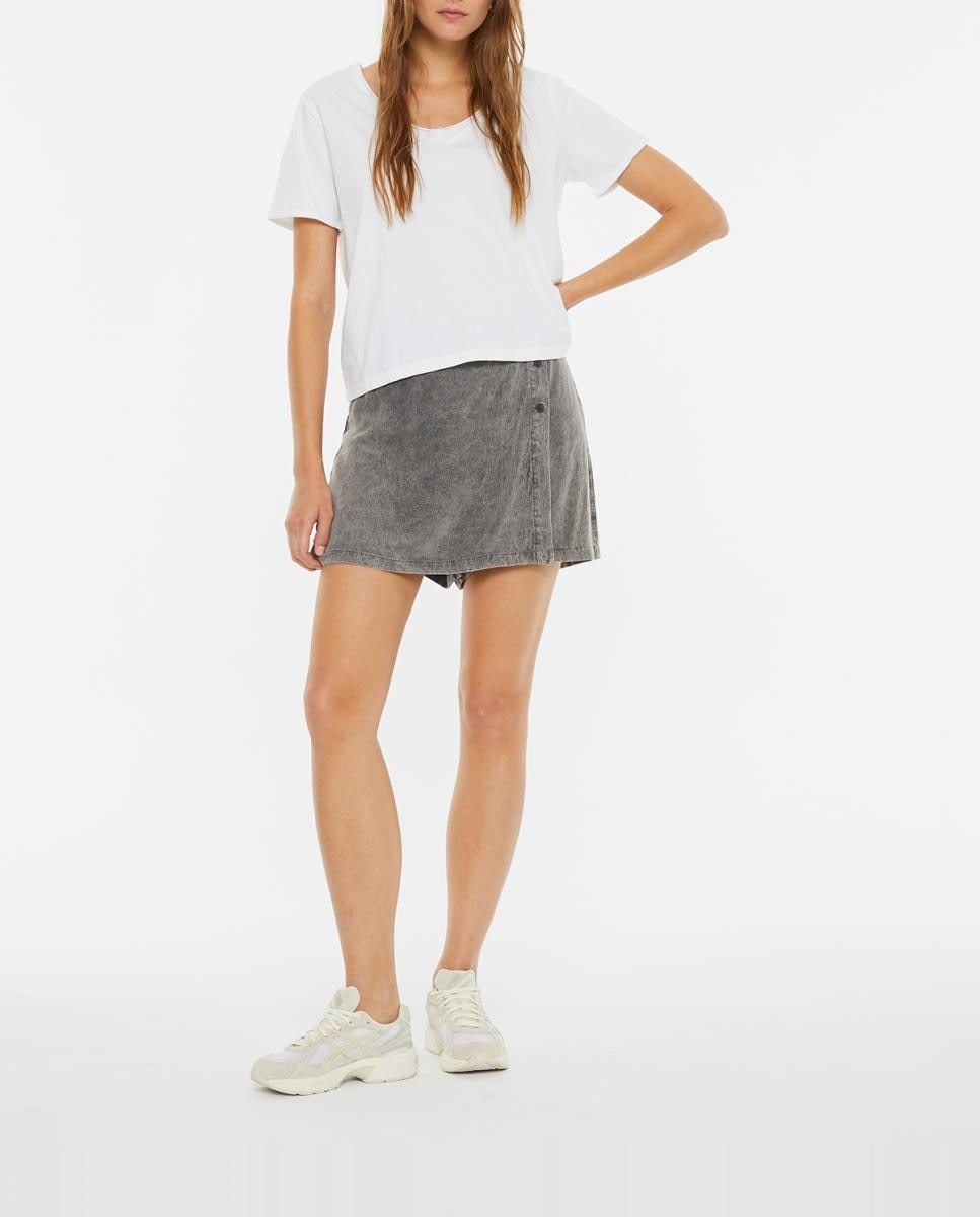 Imagen 0 de Short falda pareo de mujer tinte efecto desgastado