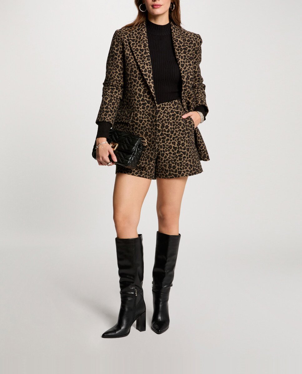 Imagen 0 de Short de mujer recto estampado leopardo