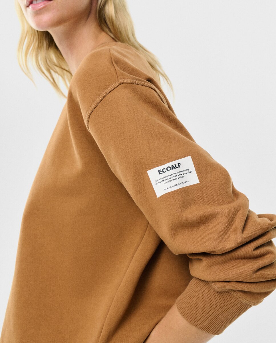 Imagen 0 de Sudadera oversize con cuello redondo y puños acanalados.