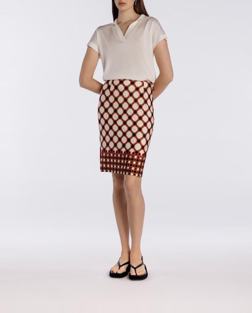 Imagen 0 de Falda recta de tela estampada.