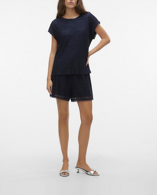 Imagen 0 de Camiseta recta de mujer con diseño troquelado