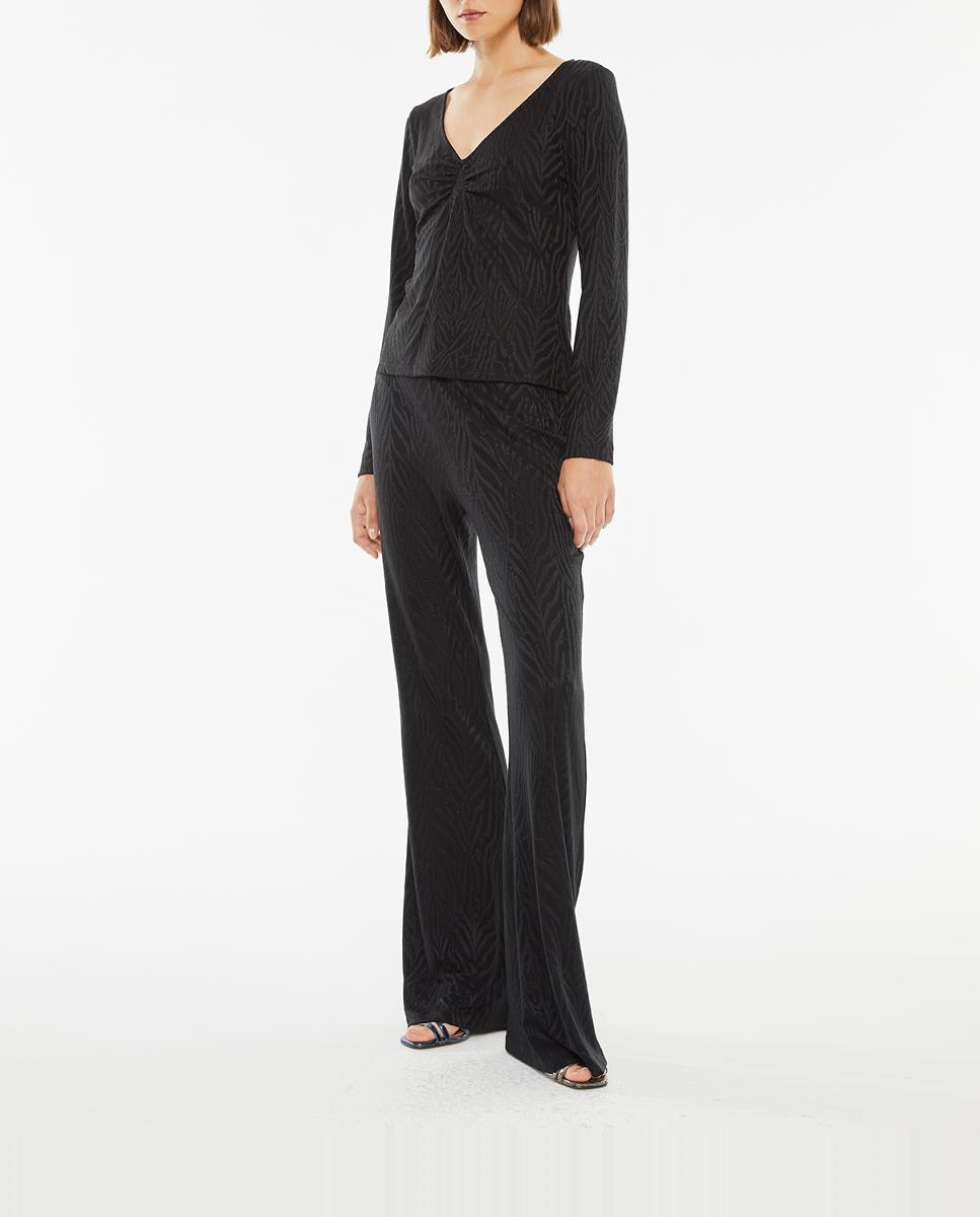Imagen 0 de Camiseta de mujer ajustada jacquard detalle fruncido pecho