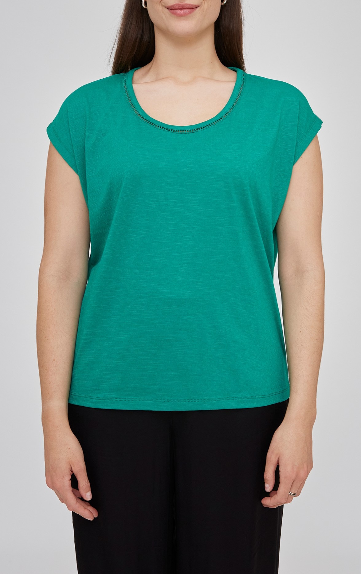 Imagen 0 de Camiseta de mujer cuello redondo y manga caida