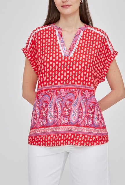 Imagen 0 de Camiseta de mujer cuello mao y entredos en cuello