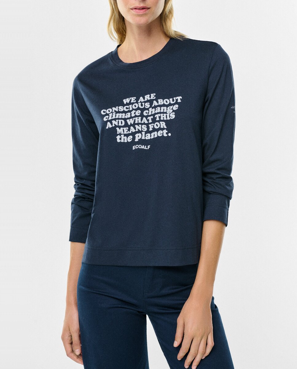 Imagen 0 de Camiseta manga larga, cuello redondo y texto en la parte frontal.