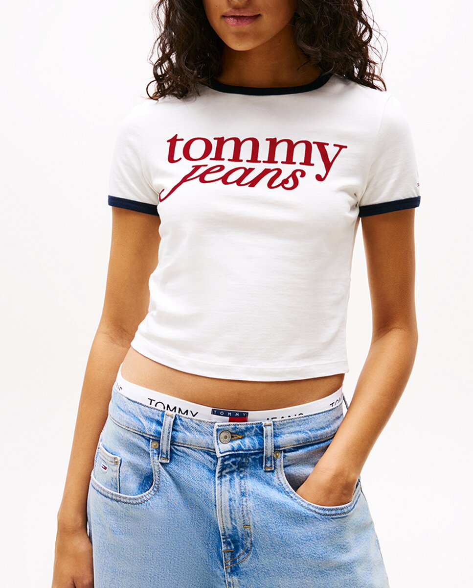 Imagen 0 de Camiseta de mujer de manga corta y fit slim