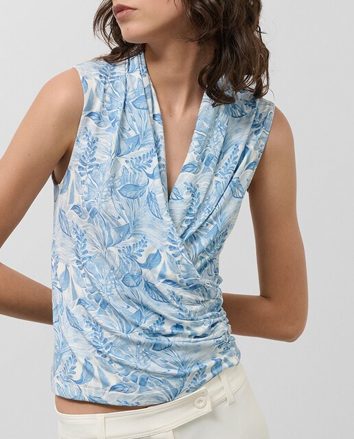 Imagen 0 de Camiseta de mujer cuerpo cruzado flores