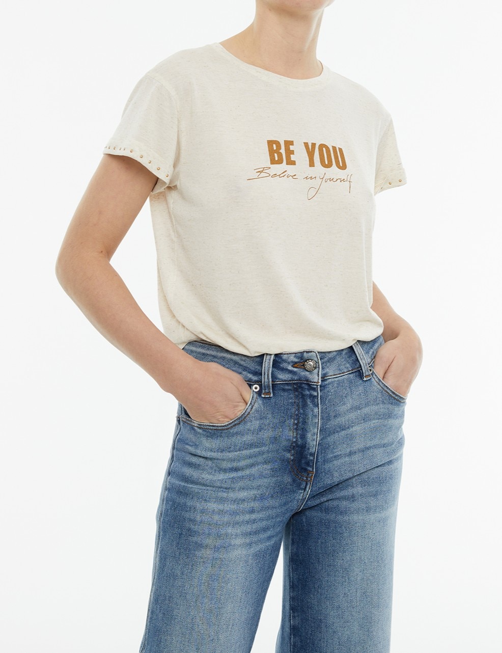 Imagen 0 de Camiseta de mujer, estampado frontal, escote redondo, manga corta.