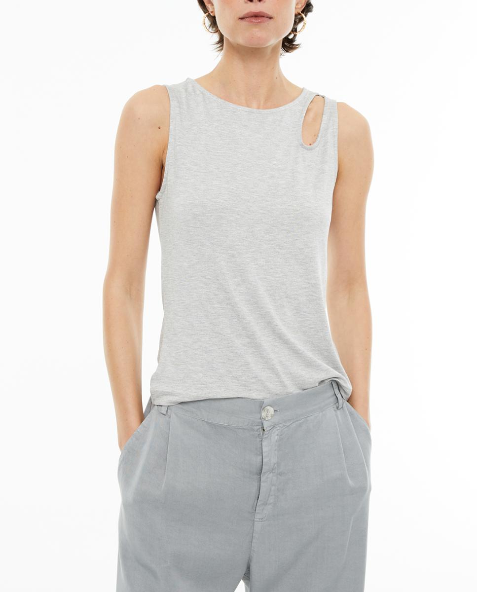Imagen 0 de Top de mujer ajustado sin mangas detalle cut-out en hombro