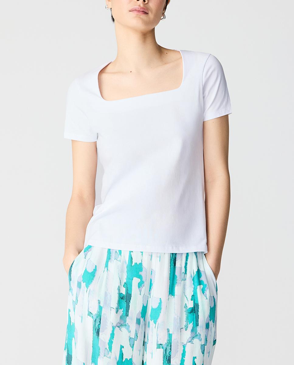Imagen 0 de Camiseta de mujer básica cuello cuadrado manga corta
