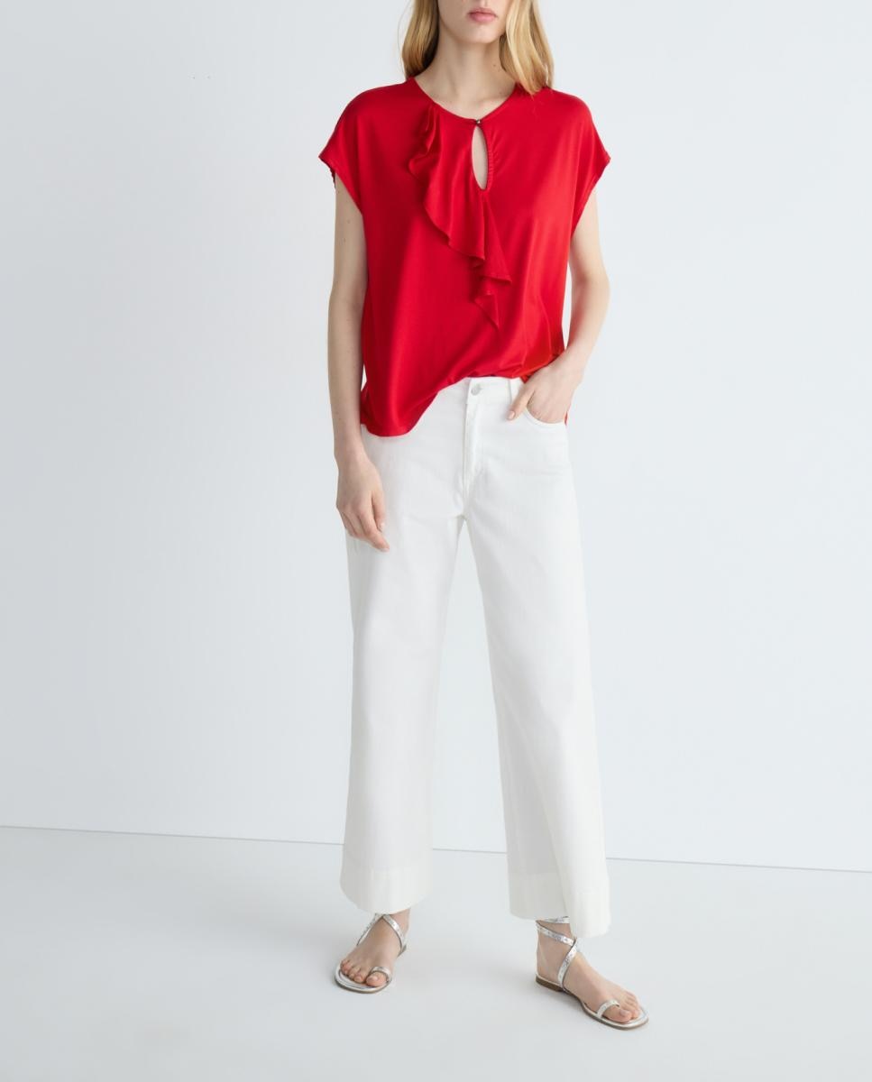 Imagen 0 de Camiseta de mujer cuello redondo, volante