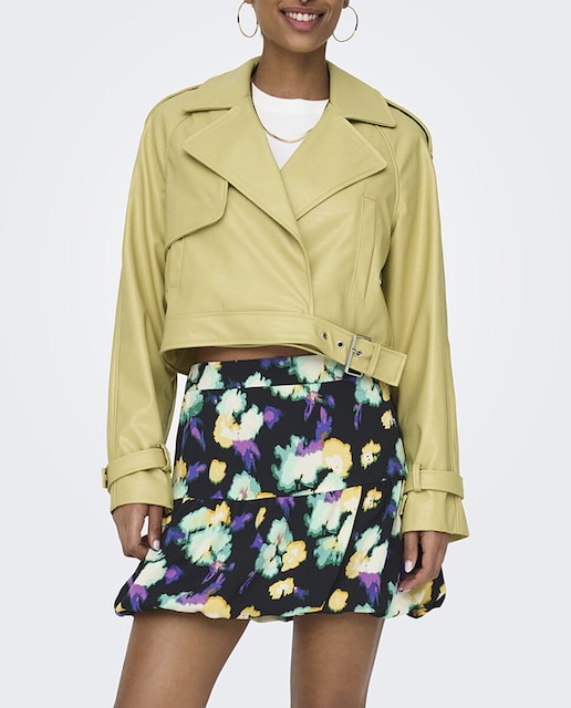 Imagen 0 de Cazadora polipiel de mujer corta