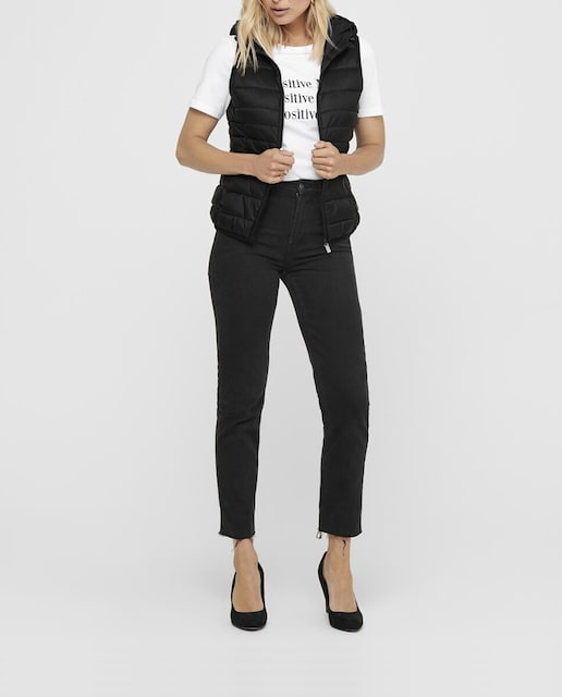 Imagen 0 de Chaleco de mujer ultraligero con capucha