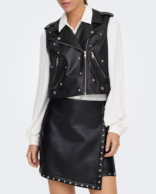 Imagen 0 de Chaleco de mujer estilo poilipel y tachuelas