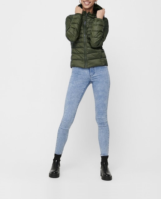 Imagen 0 de Plumífero de mujer corto con capucha