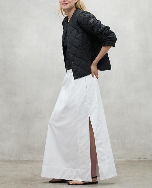 Imagen 0 de Abrigo acolchado de mujer, con cierre de botones y bolsillos laterales