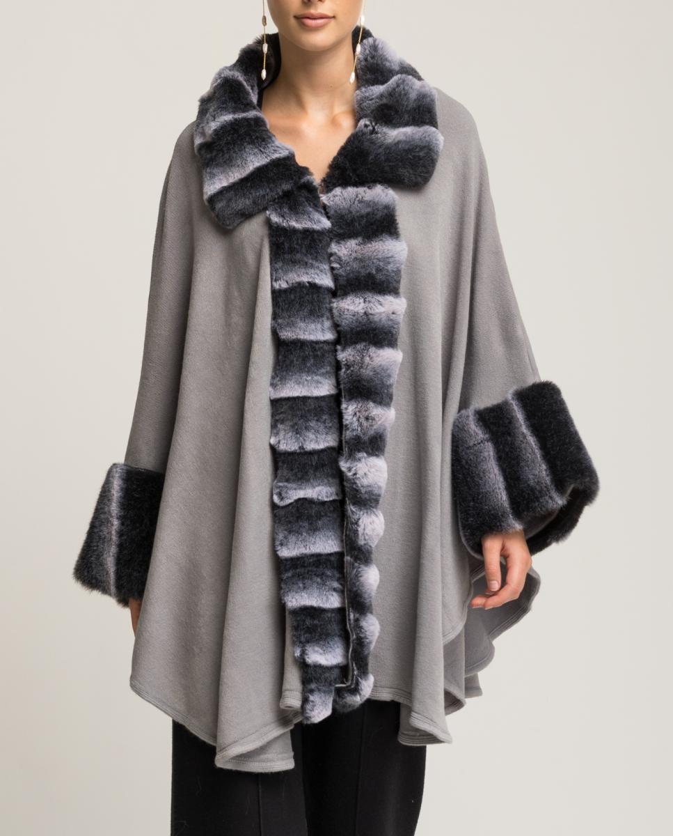 Imagen 0 de Poncho de mujer de pelo con cierre central