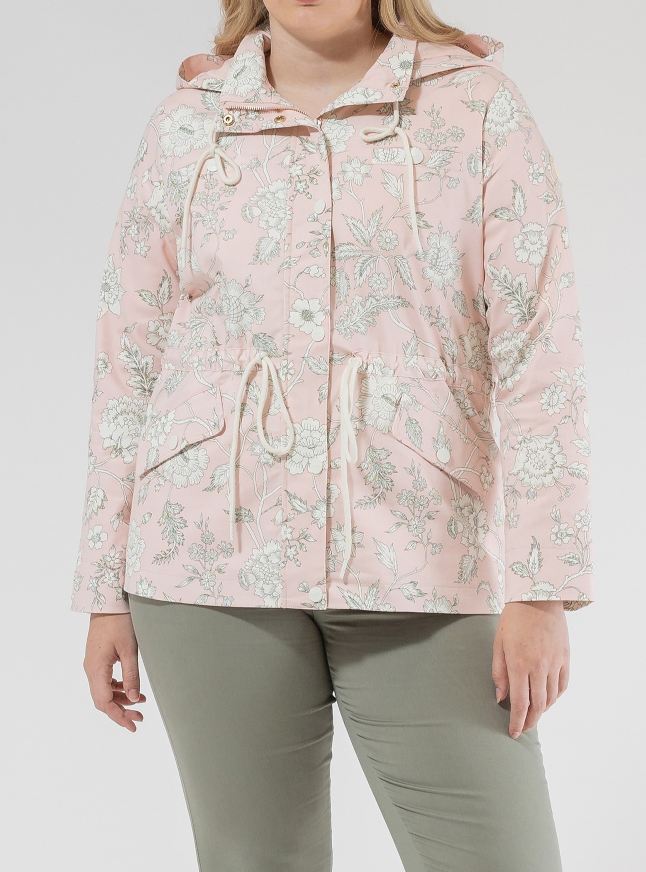 Imagen 0 de Parka de mujer estampada cuello alto y capucha desmontable