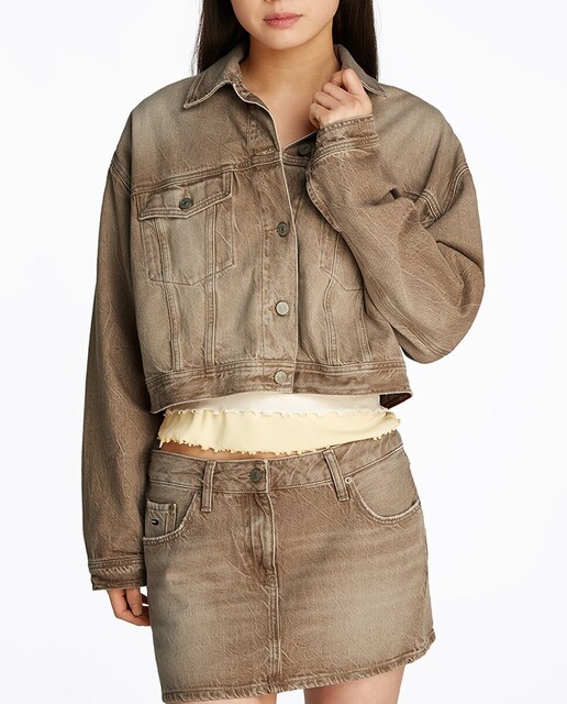 Imagen 0 de Cazadora vaquera de mujer con fit cropped