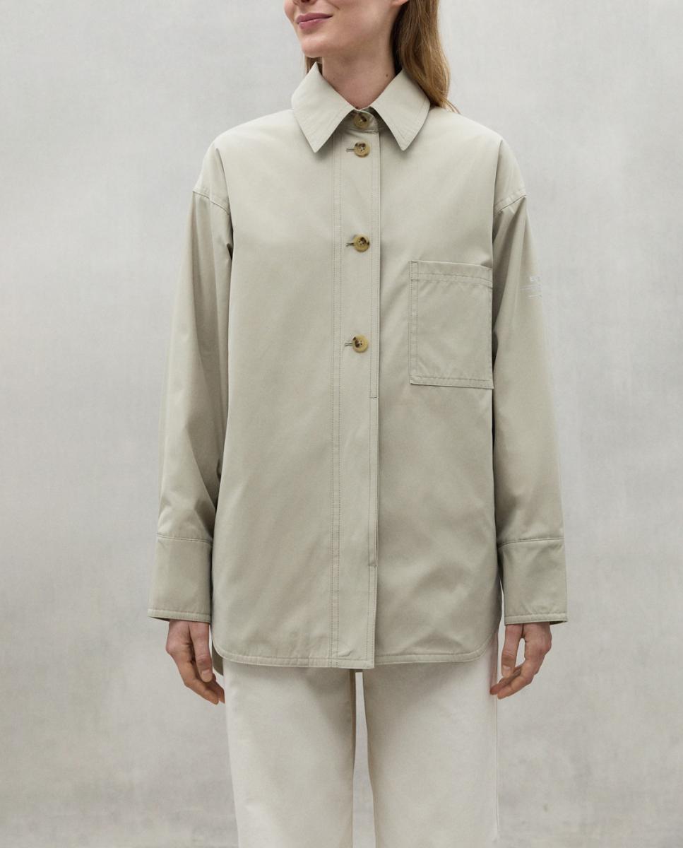 Imagen 0 de Chaqueta de fit holgado, cierre con botones y repelente al agua.