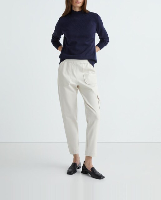 Imagen 0 de Pantalón largo con bolsillos de mujer