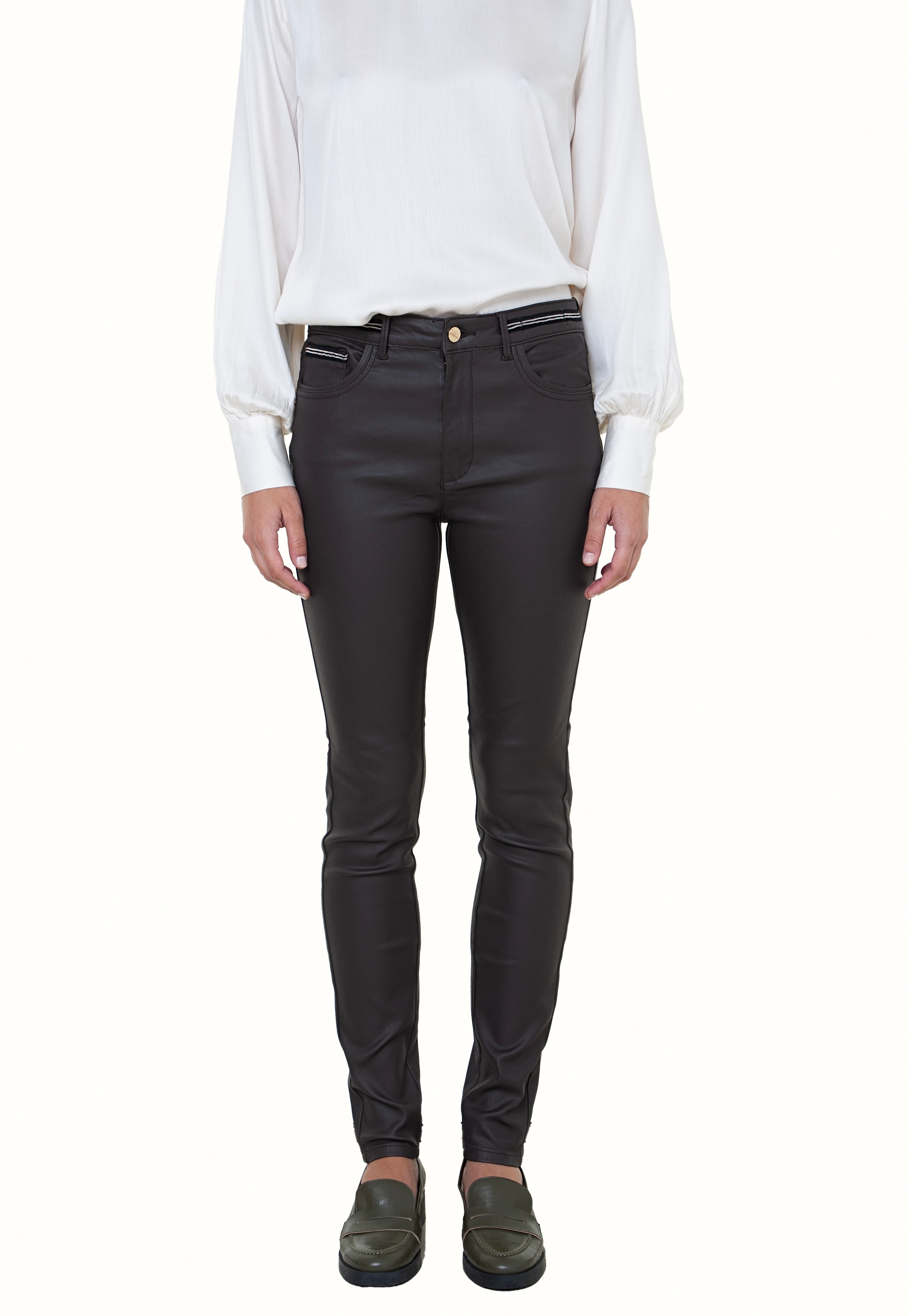 Pantalón de mujer encerado pitillo — oferta en Primeriti