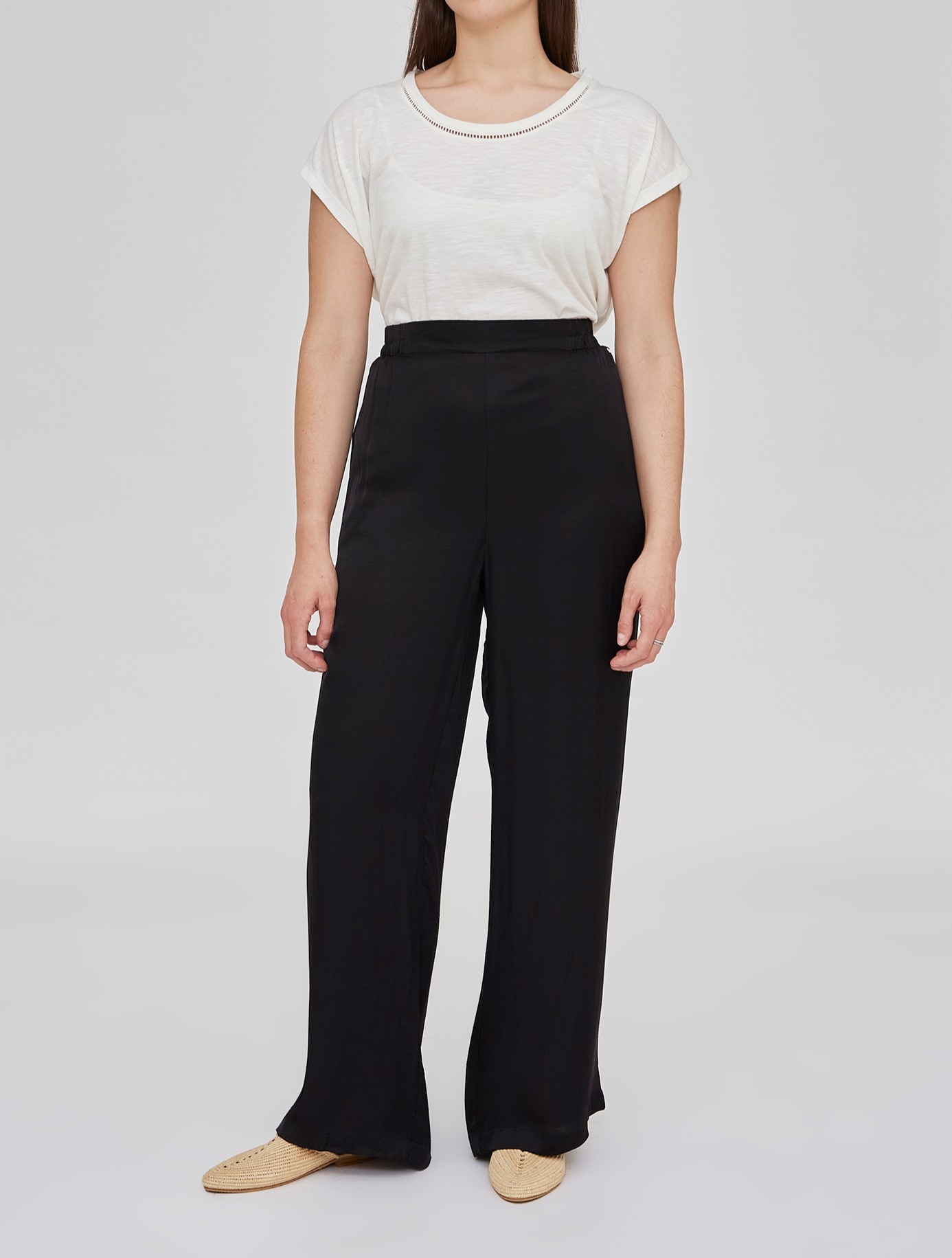 Imagen 0 de Pantalón de mujer satinado con elastico en cintura