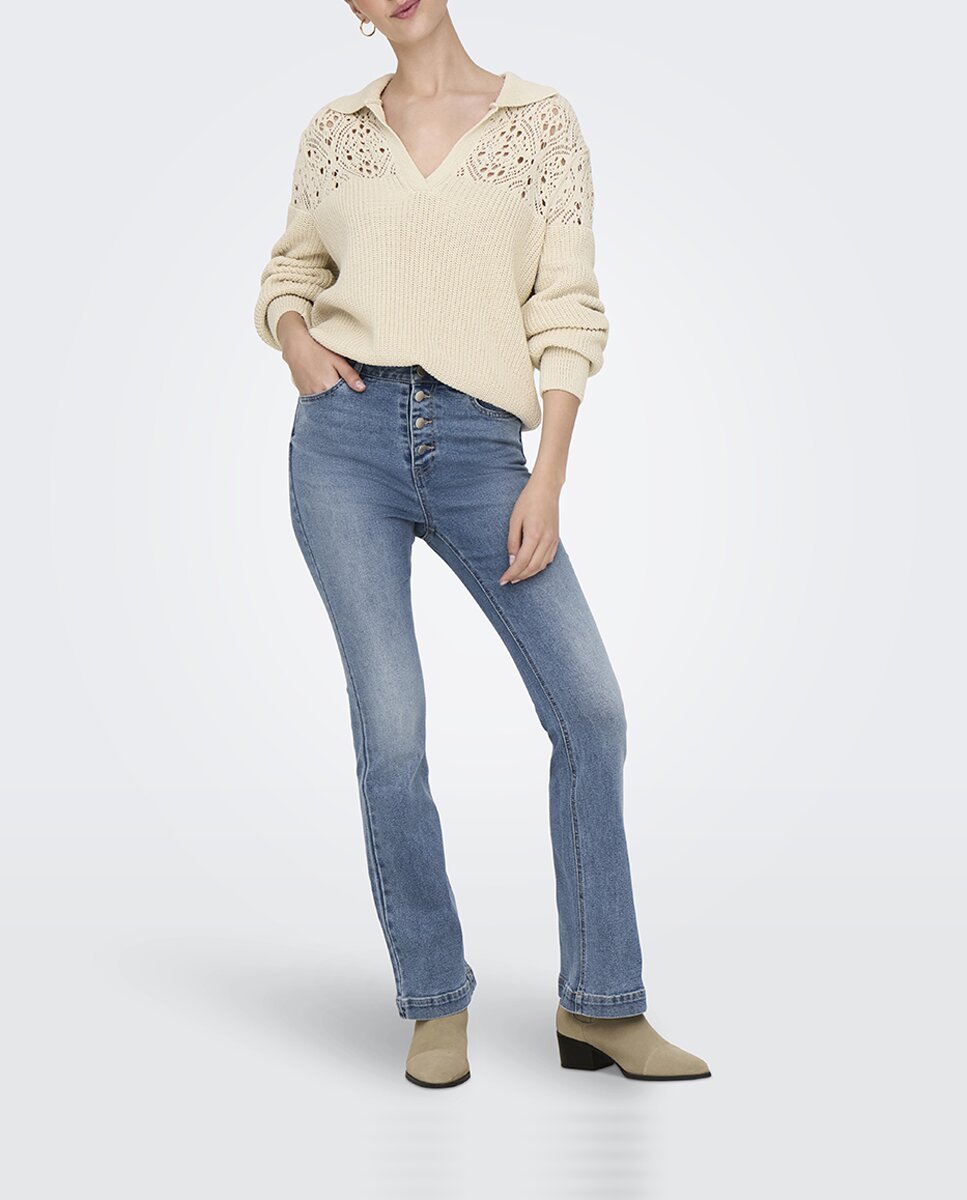 Imagen 0 de Pantalón vaquero de mujer largo flare