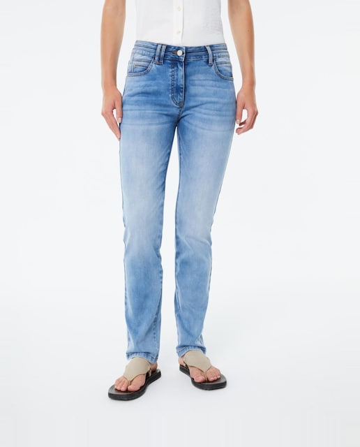 Imagen 0 de Vaquero recto de mujer de tiro medio y bolsillos bordados en tonos azules