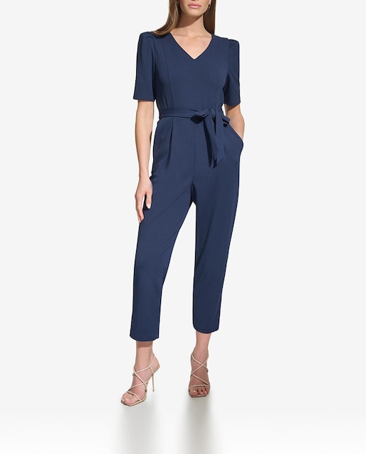 Imagen 0 de Mono de mujer con mangas cortas y cuello de pico