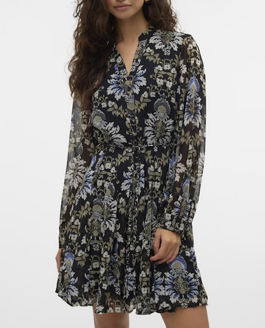 Imagen 0 de Vestido corto tejido vaporoso